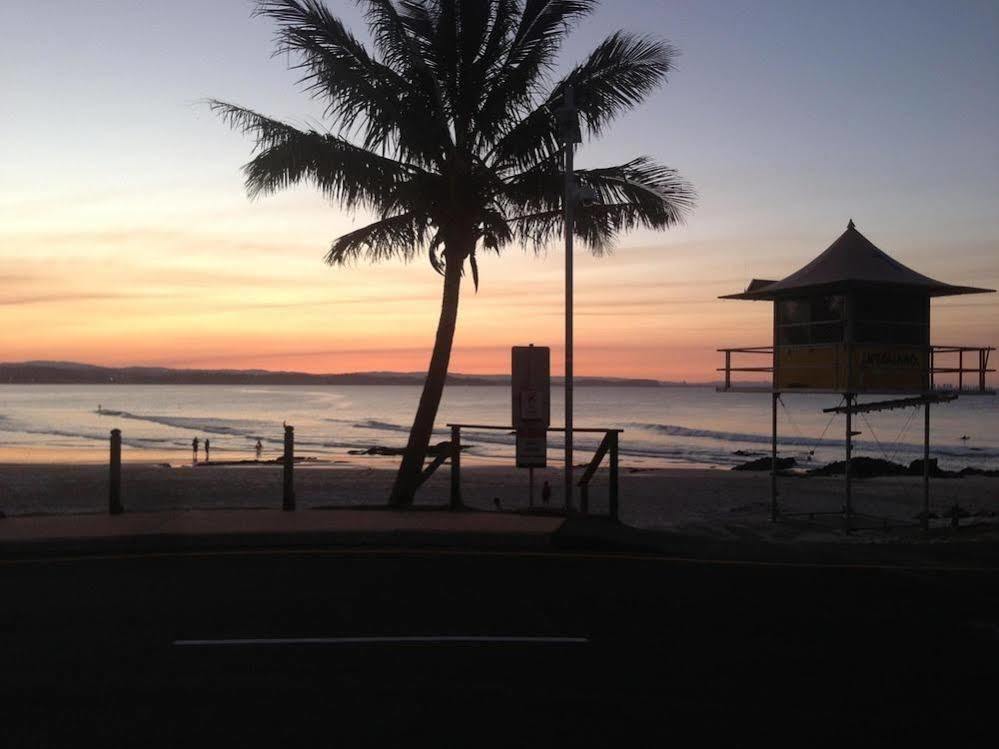 Komune Resort And Beach Club Greenmount Beach Coolangatta Buitenkant foto