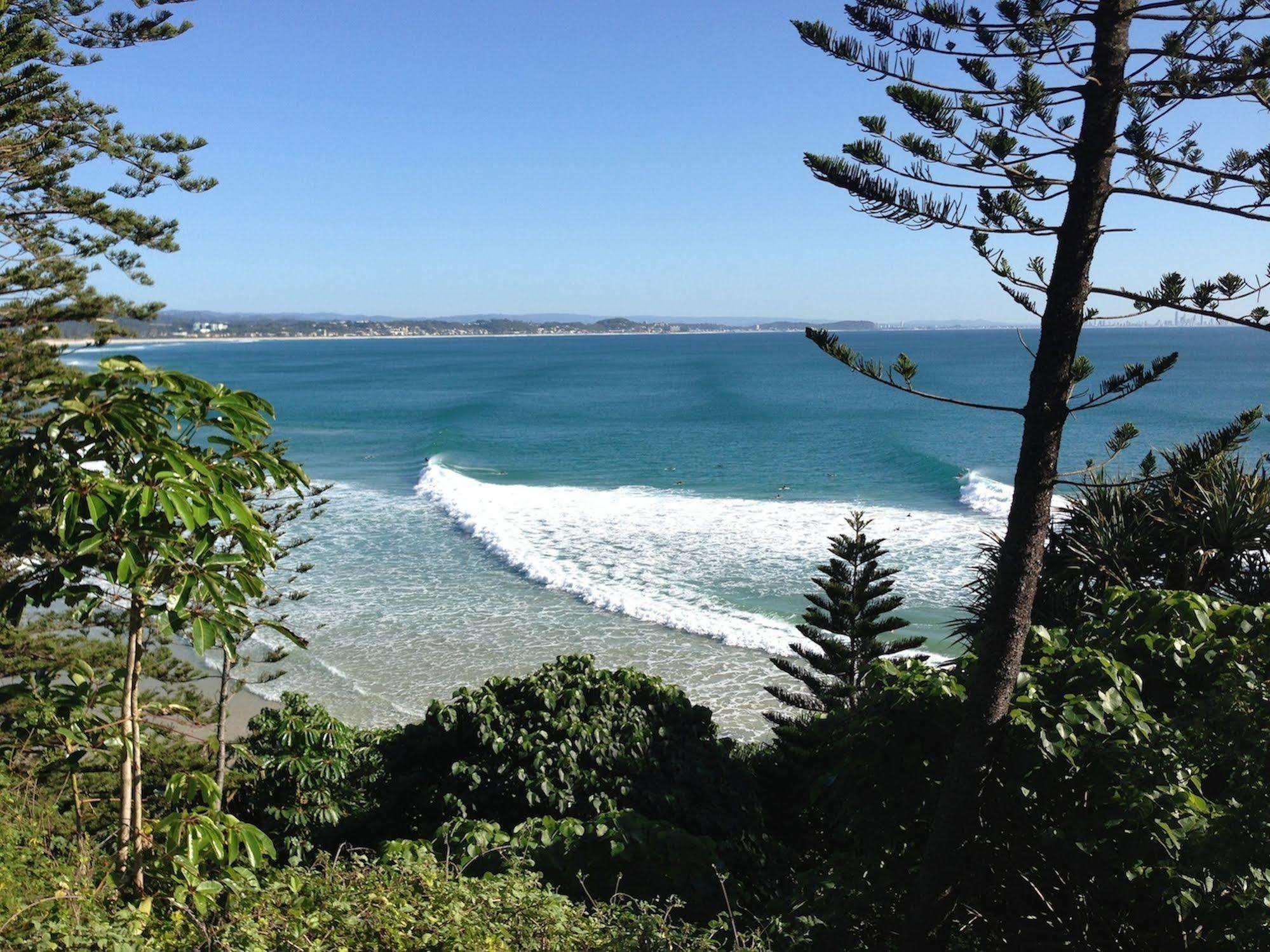 Komune Resort And Beach Club Greenmount Beach Coolangatta Buitenkant foto