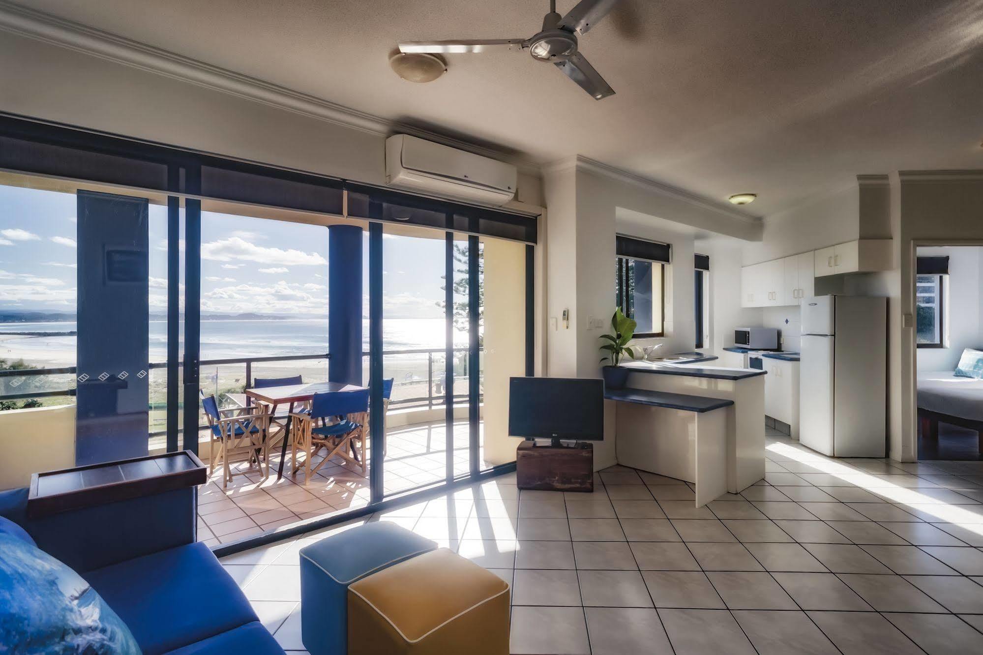 Komune Resort And Beach Club Greenmount Beach Coolangatta Buitenkant foto