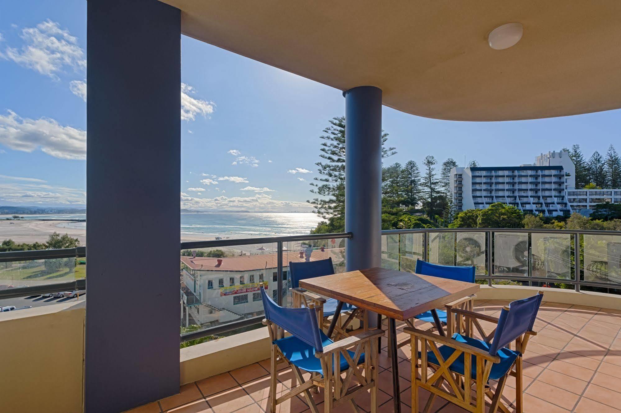 Komune Resort And Beach Club Greenmount Beach Coolangatta Buitenkant foto